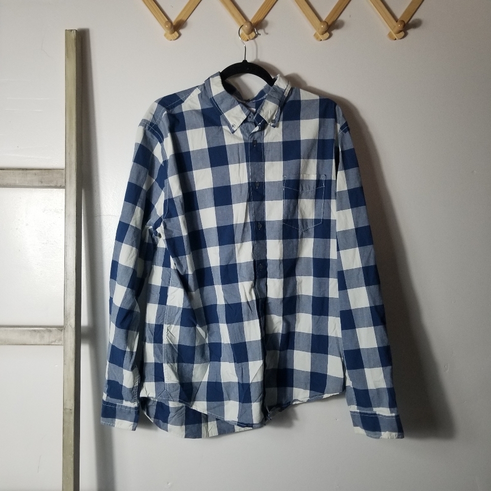 AEROPOSTALE MEN'S BLUE AND CREAMY WHITE CHECKERED BUTTON DOWN SHIRT SIZE XL
